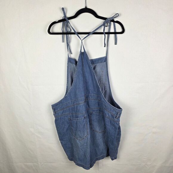 NWT Torrid Lightweight Denim Bib Overall Shortall Women's Size 14 Normcore - Picture 2 of 7